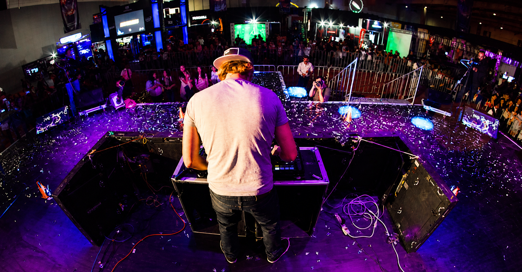 Dalas Review (Daniel José Santomé Lemus) performing before an audience as a DJ